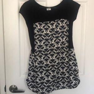 Black and white top